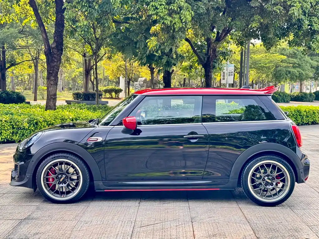 MINI JCW 2020