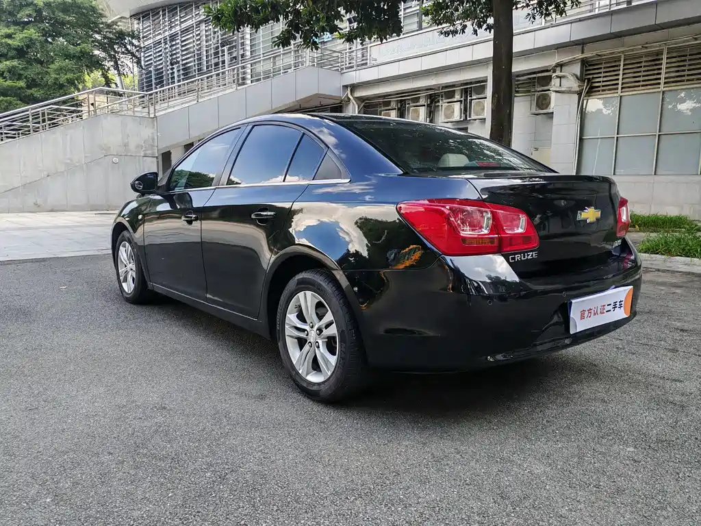 CHEVROLET CRUZE 2015