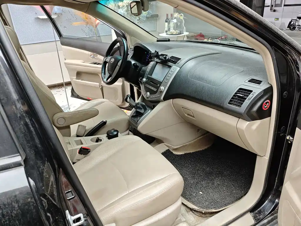 BYD S6 2014