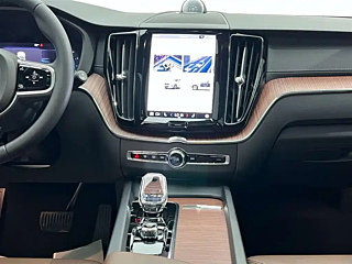 VOLVO XC60  2024 YEAR B5 4WD  DELUXE EDITION 2024