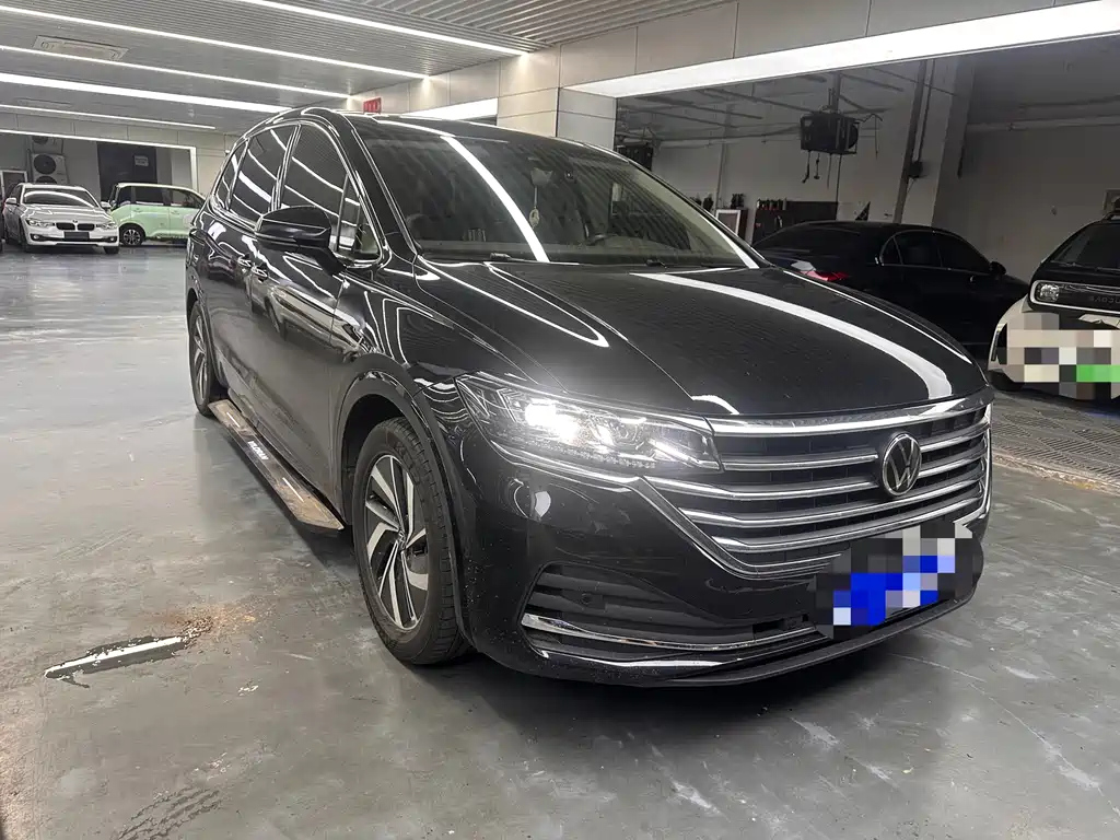 VOLKSWAGEN VILORAN 2022