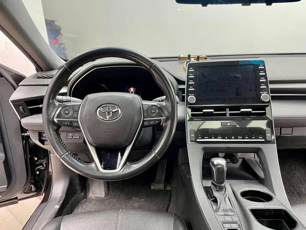 TOYOTA AVALON 2019