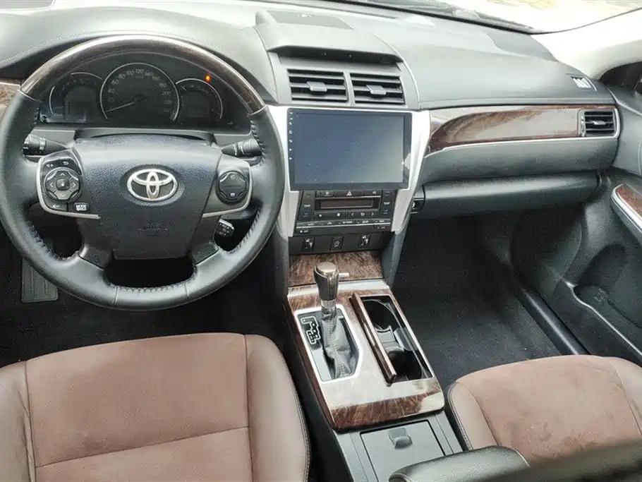 TOYOTA CAMRY 2016