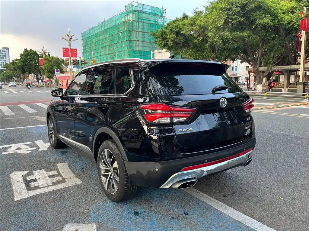 ZHONGHUA V7 2019