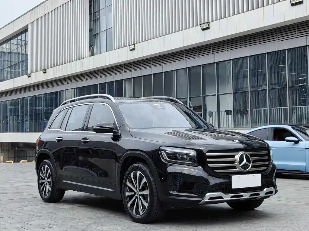 MERCEDES BENZ GLB 2023