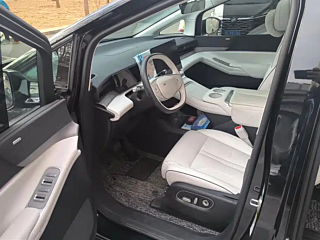 XPENG MOTORS X9  2024 YEAR 702 RANGE MAX 2024