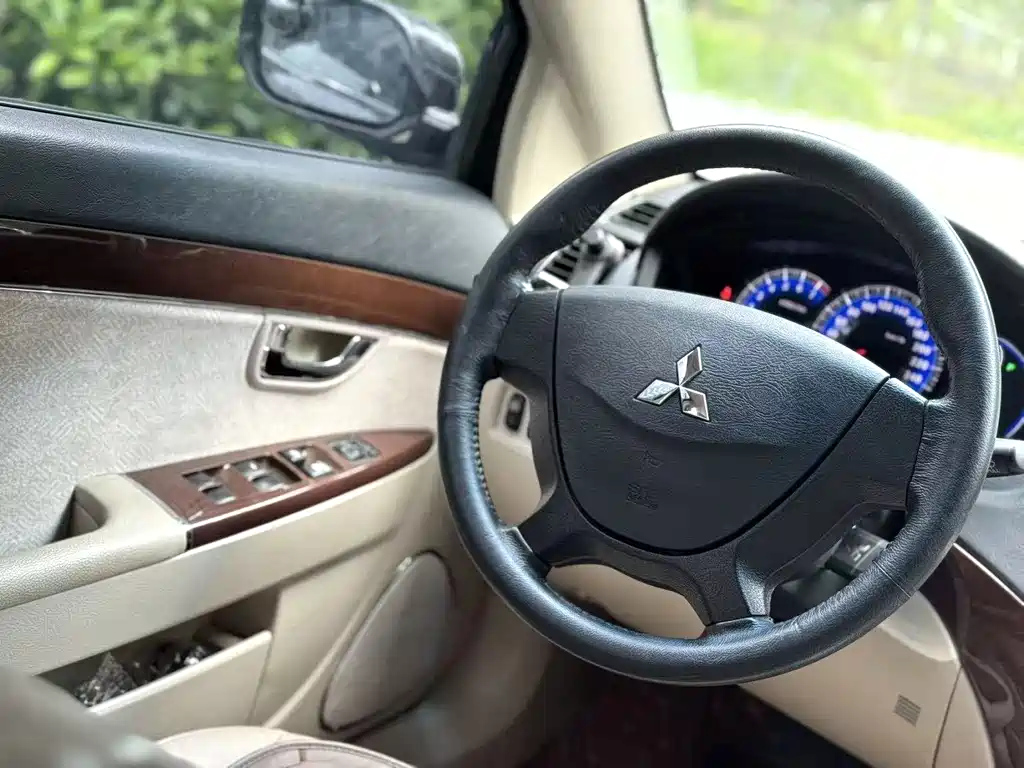 MITSUBISHI OTHER 2012