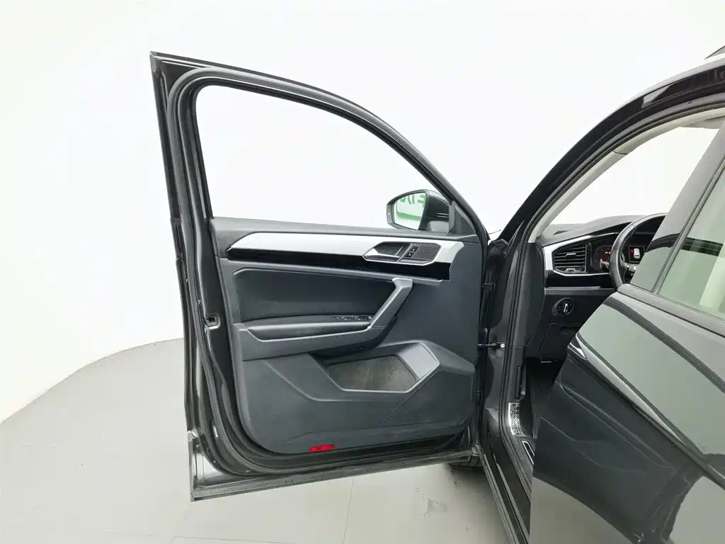 VOLKSWAGEN TAYRON 2019