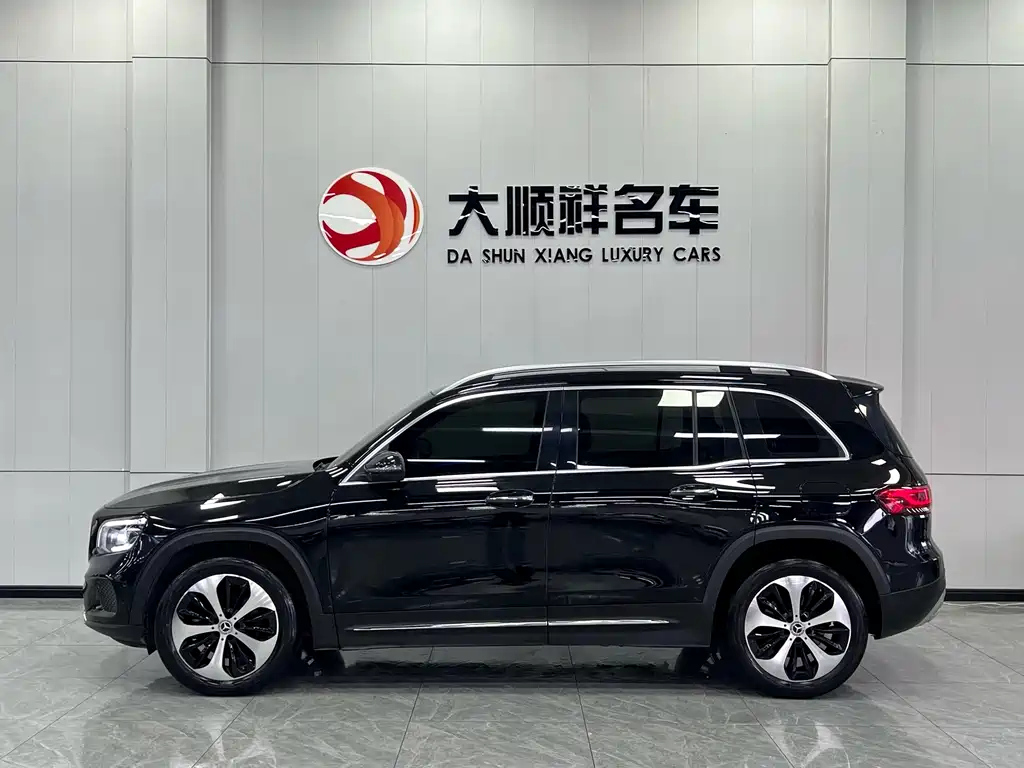MERCEDES BENZ GLB 2021