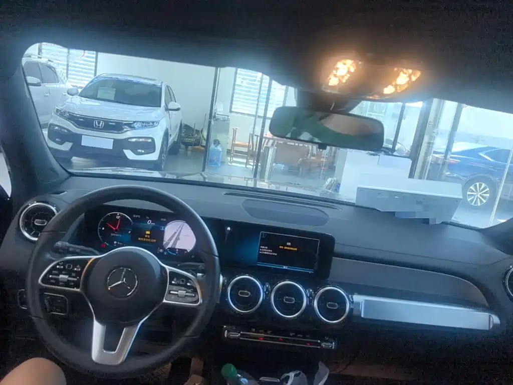 MERCEDES BENZ GLB 2022