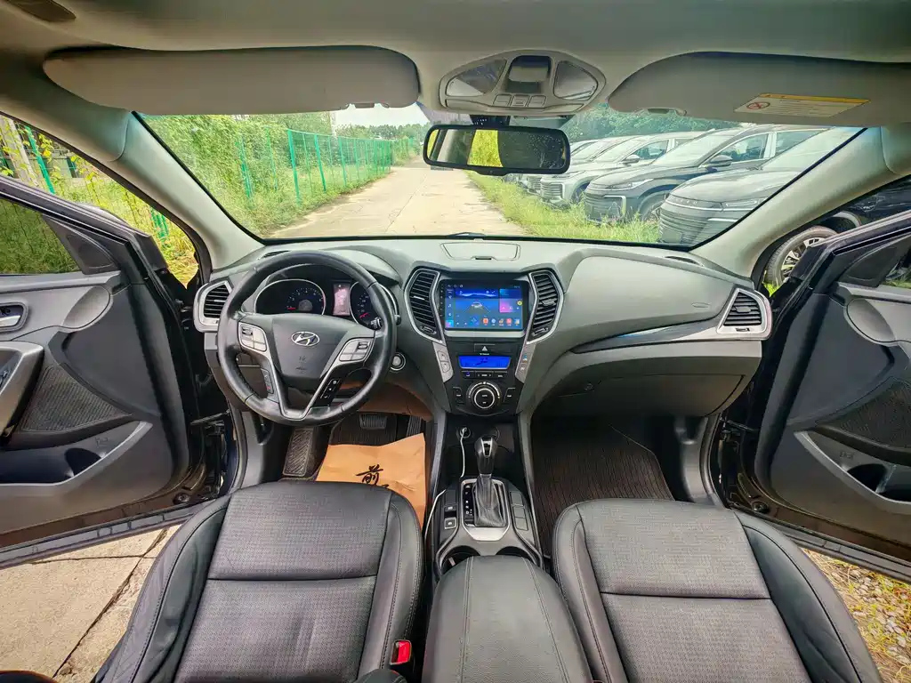 HYUNDAI SANTAFE 2013