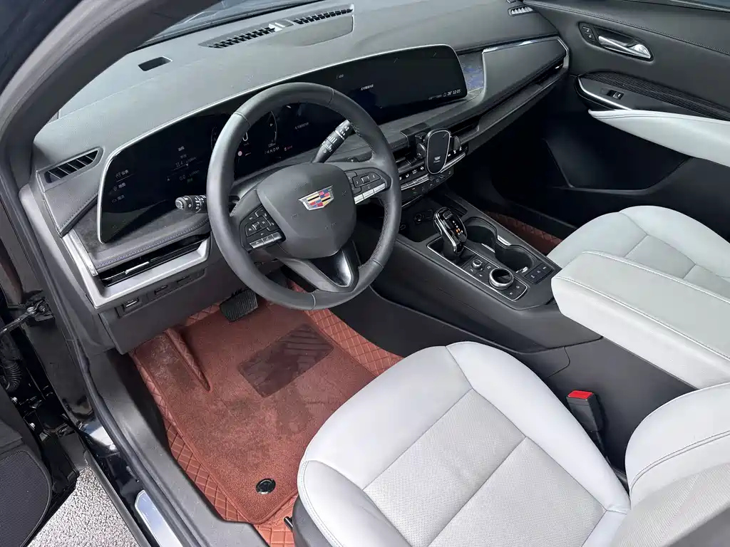 CADILLAC XT4 2024