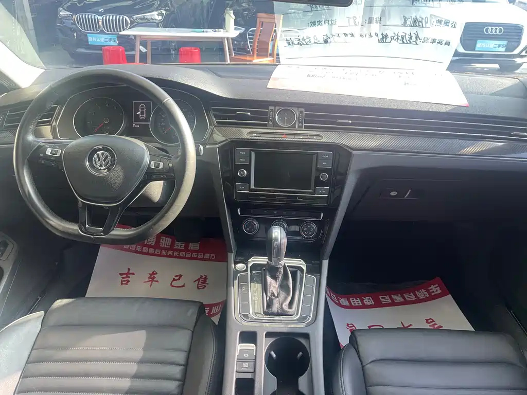 VOLKSWAGEN MAGOTAN 2018