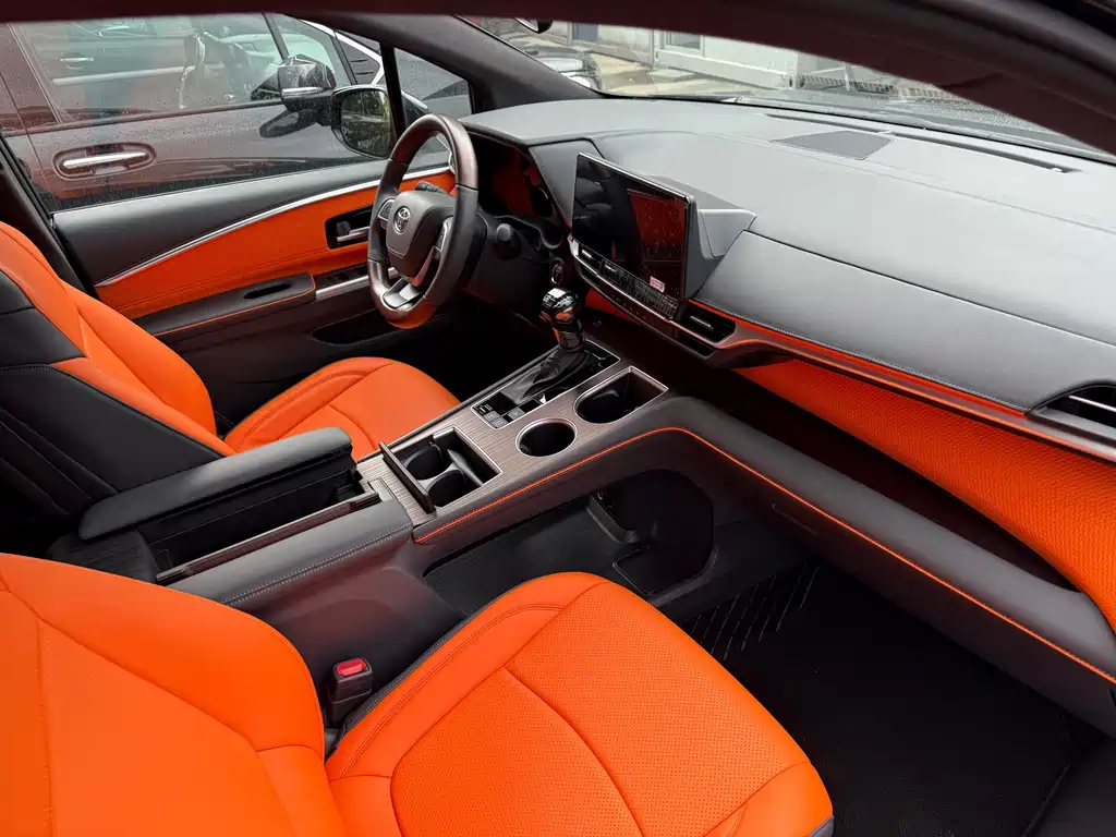 TOYOTA SIENNA SIENNA 2024