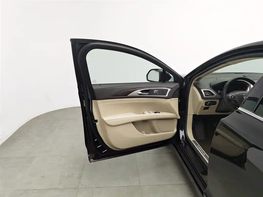 LINCOLN MKZ 2019