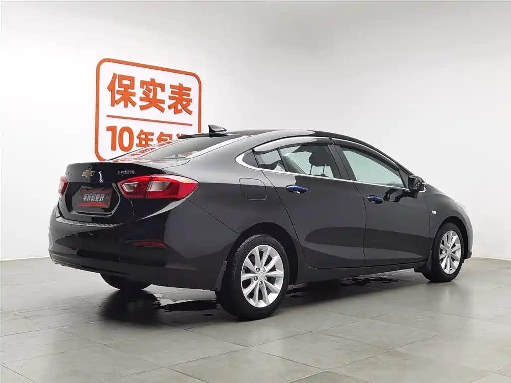 CHEVROLET CRUZE 2018