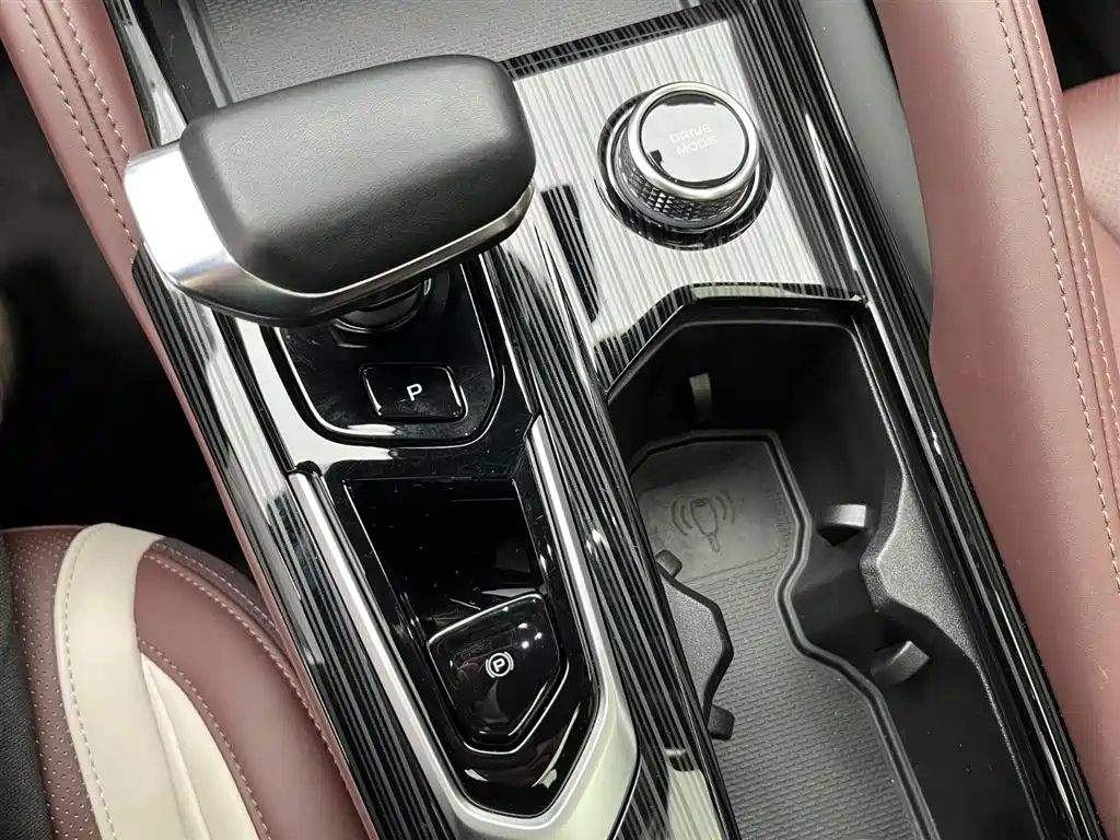 GEELY AUTO MONJARO 2022