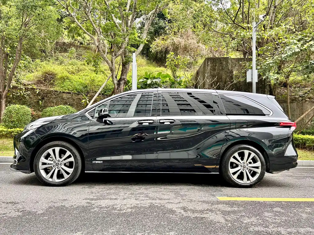 TOYOTA SIENNA SIENNA 2023