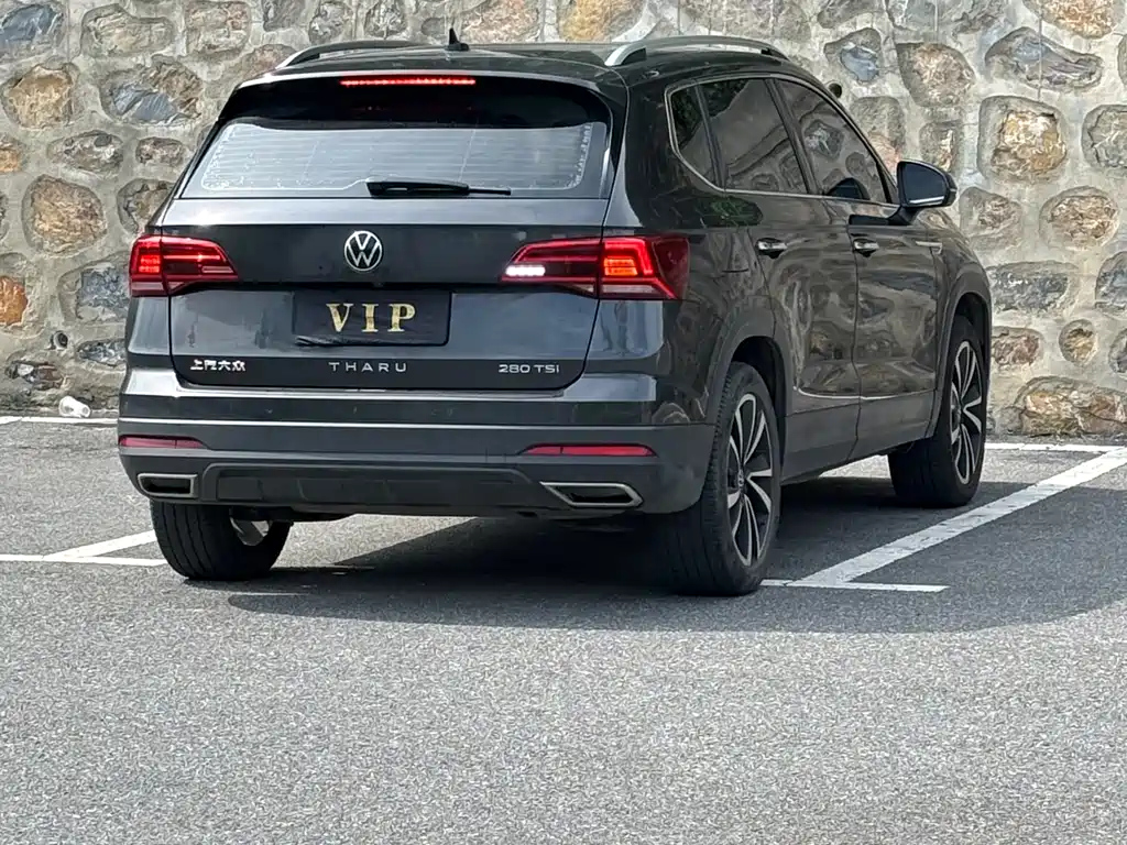 VOLKSWAGEN THARU 2021