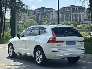 VOLVO XC60 2022 YEAR B5 4WD DELUXE EDITION 2022