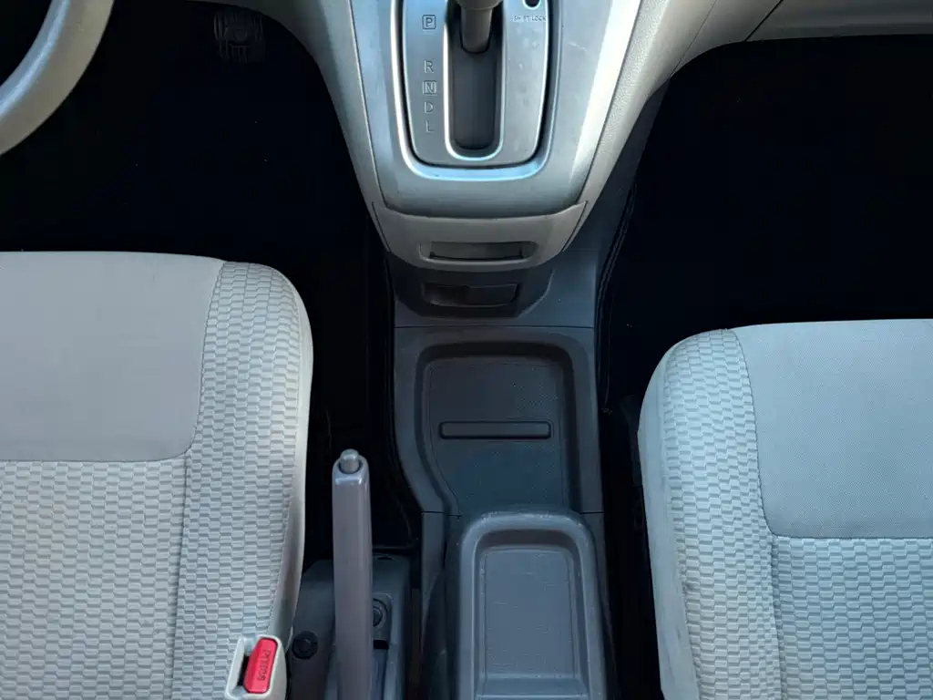 NISSAN NV200 2018