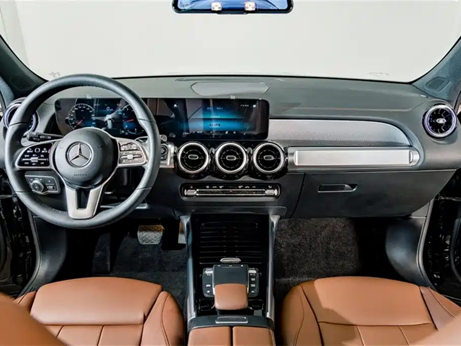 MERCEDES BENZ GLB 2023