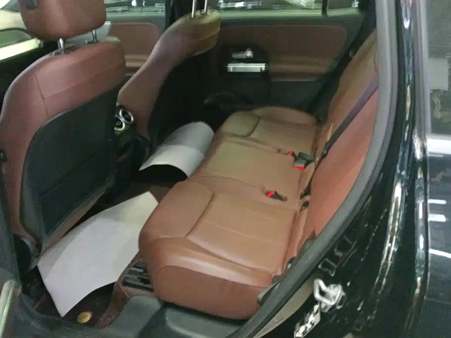 MERCEDES BENZ GLB 2020