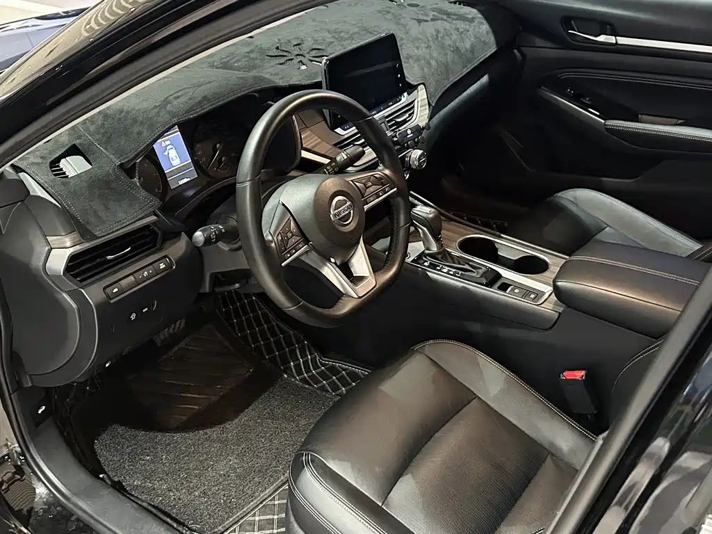 NISSAN TEANA 2021