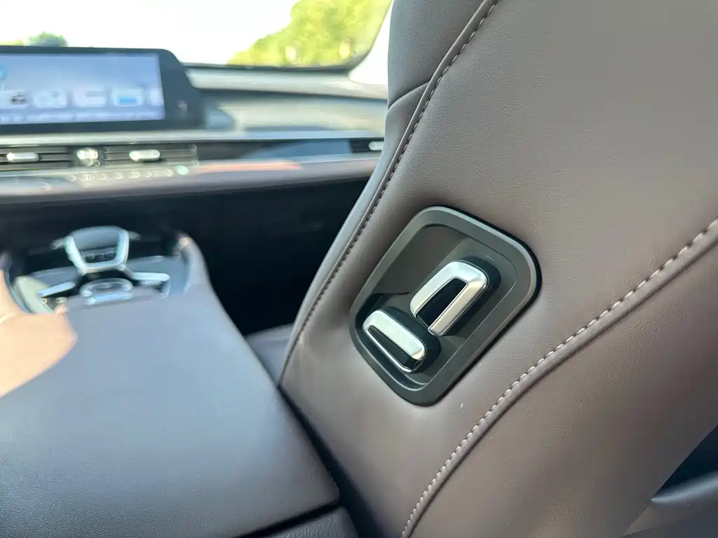 CHERY TIGGO 8 PRO 2025