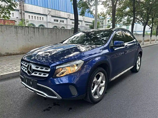 MERCEDES BENZ GLA 2019