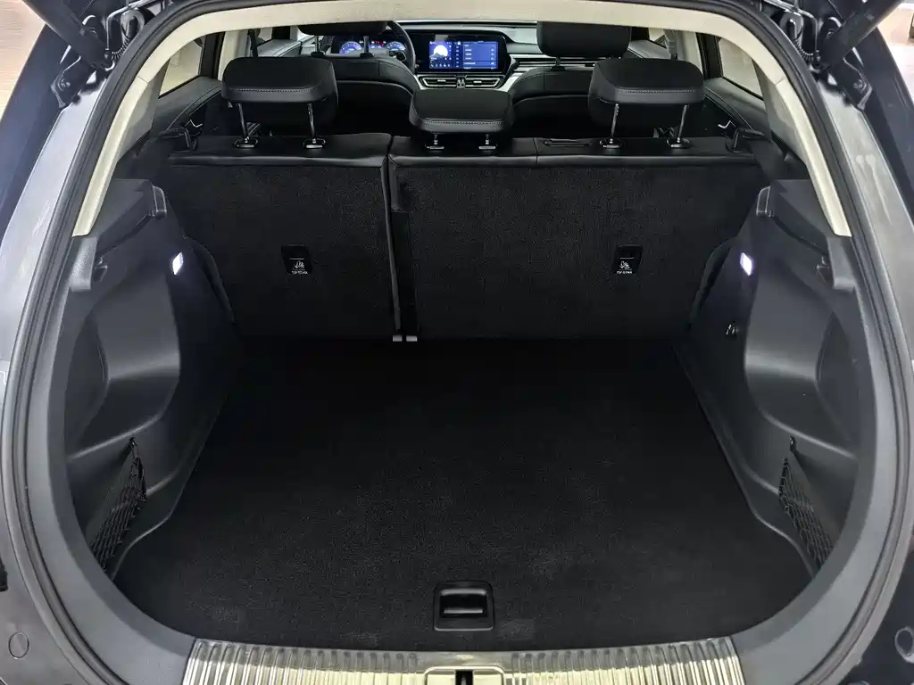 HONGQI HS5 2023