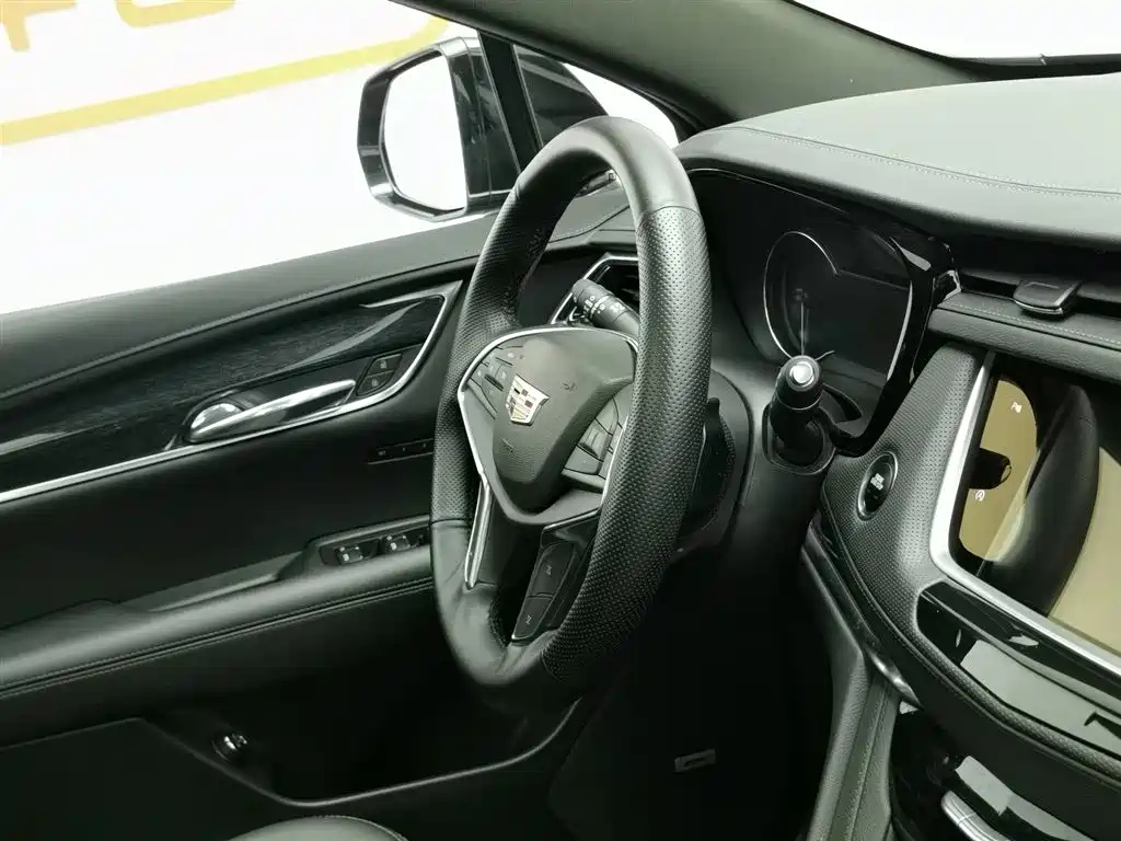 CADILLAC XT5 2022