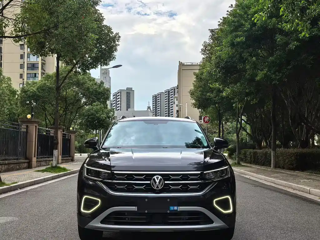 VOLKSWAGEN TAYRON 2025