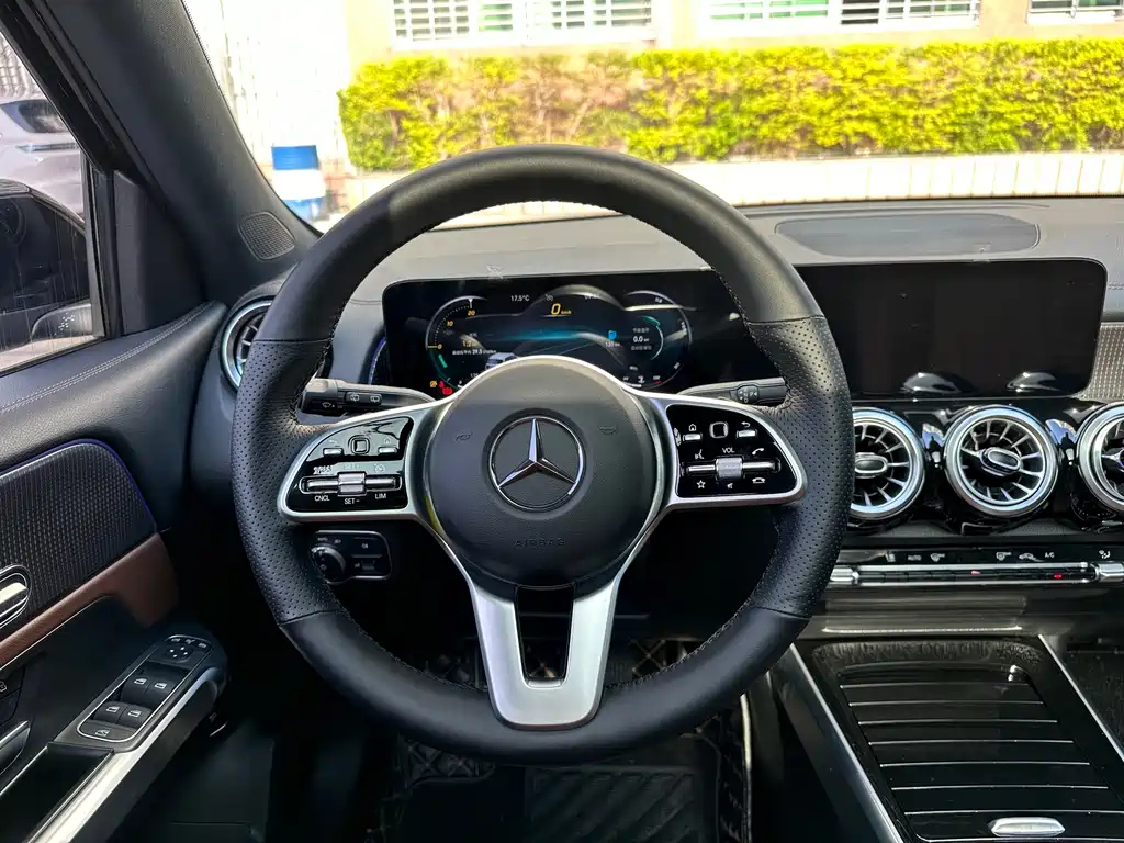 MERCEDES BENZ GLB 2022