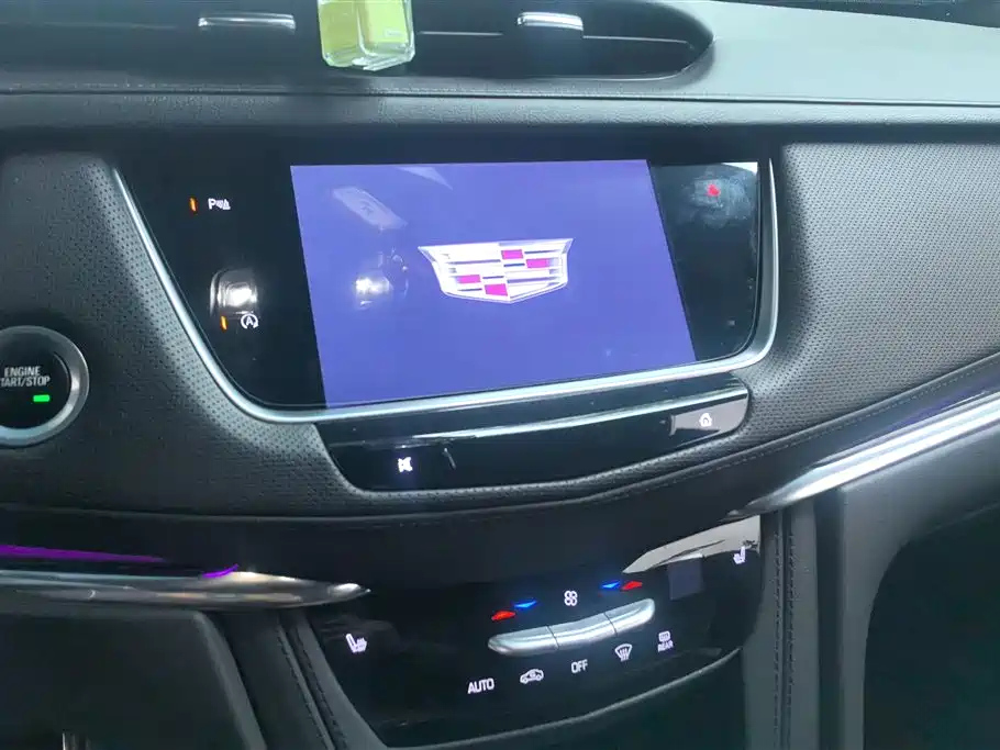 CADILLAC XT5 2023