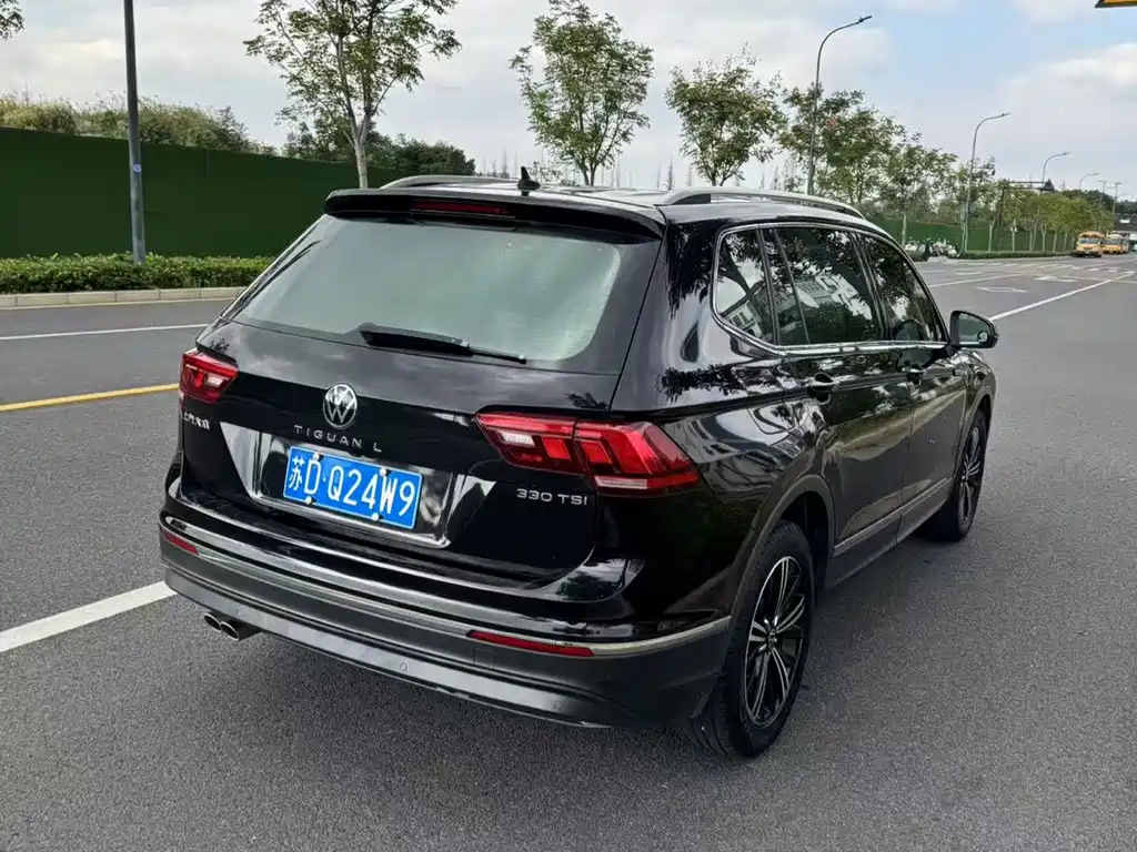 VOLKSWAGEN TIGUAN L 2021