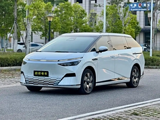 XPENG MOTORS X9  2024 YEAR 640 4WD MAX 2024