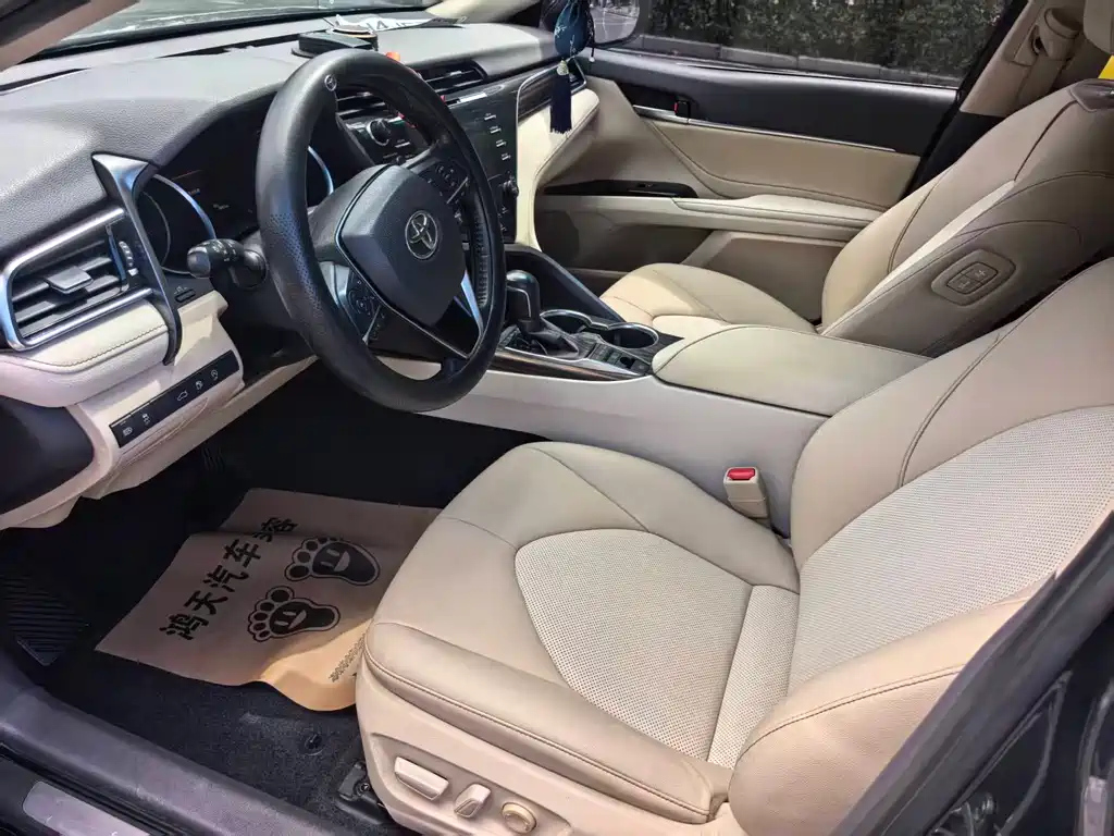 TOYOTA CAMRY 2018