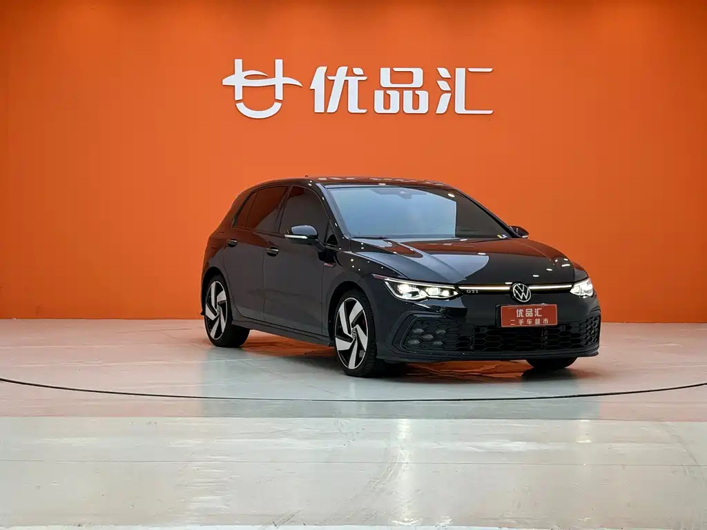 VOLKSWAGEN GOLF GTI 2021