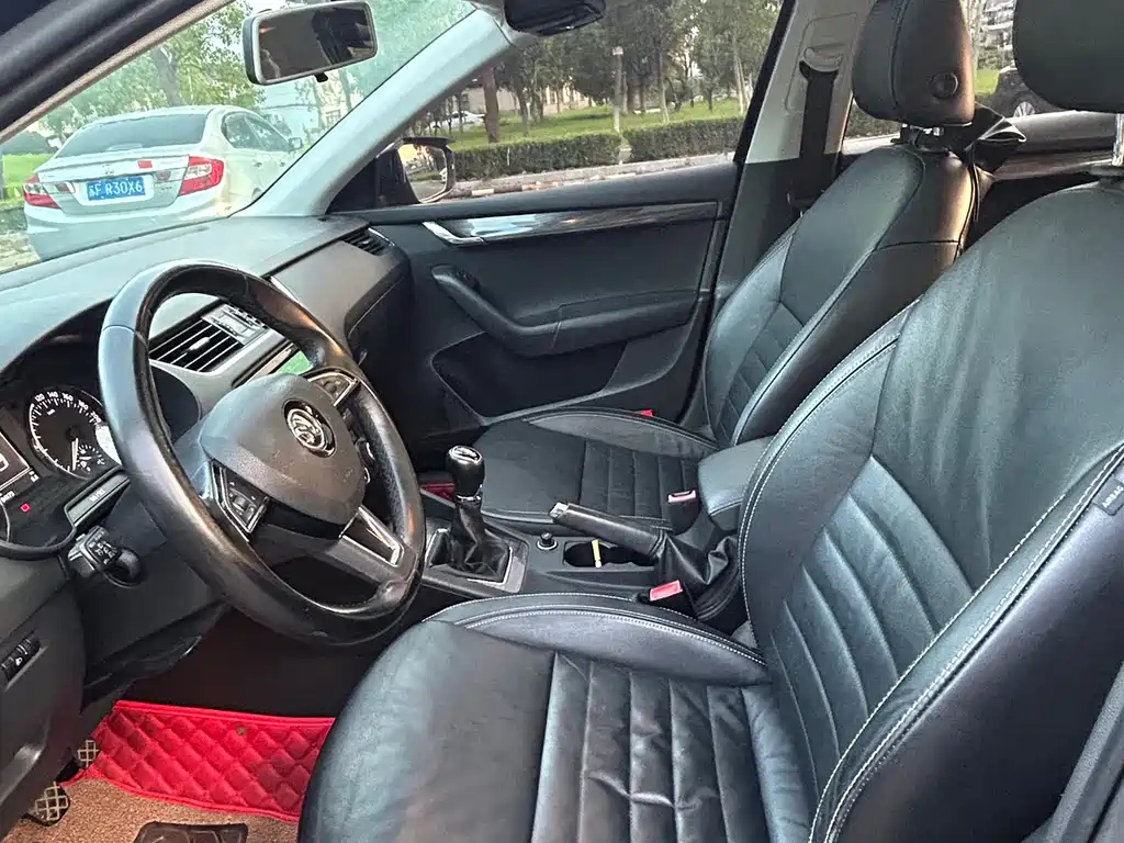 SKODA OCTAVIA 2017