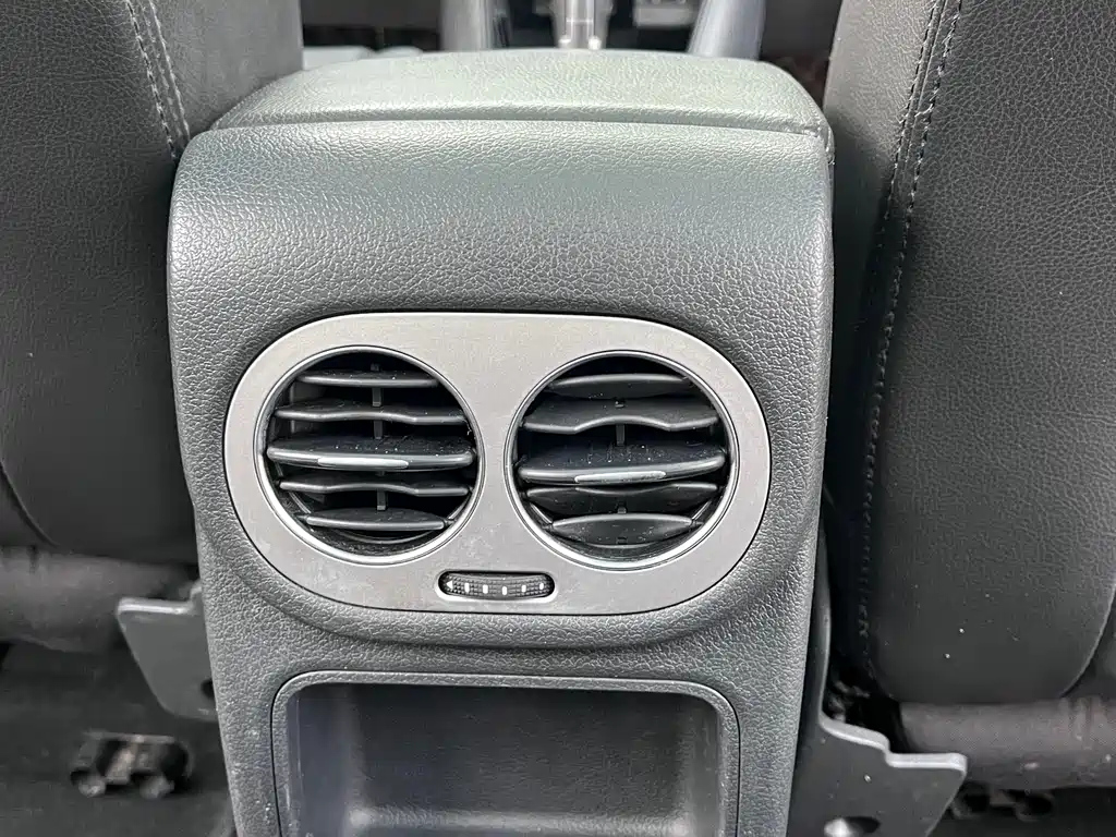 VOLKSWAGEN TIGUAN 2015