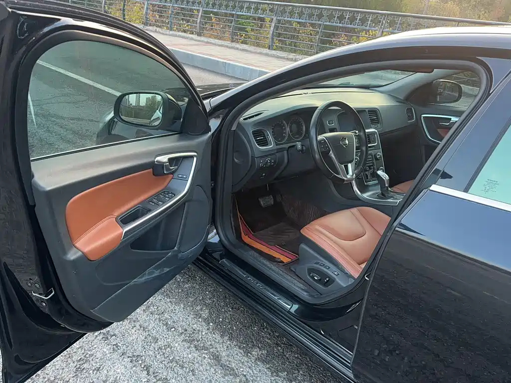 VOLVO S60 IMPORT 2013