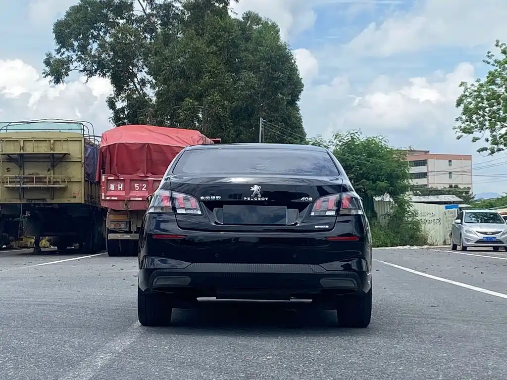PEUGEOT 408 2019