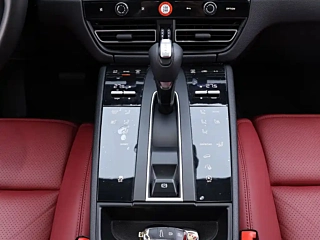 PORSCHE MACAN 2022 YEAR MACAN 2.0T 2022
