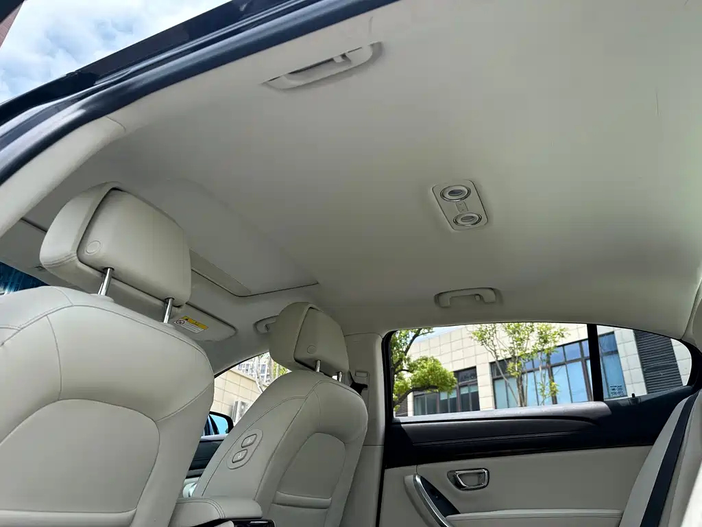 ROEWE E950 2016