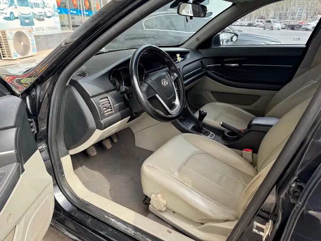 BAIC SENOVA D50 2015
