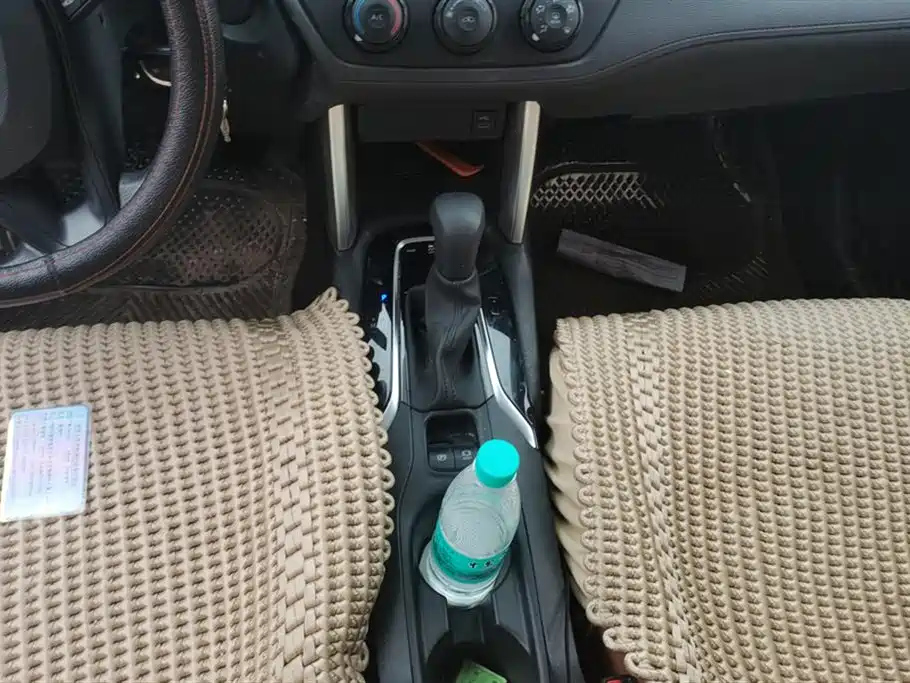 TOYOTA COROLLA CROSS 2023