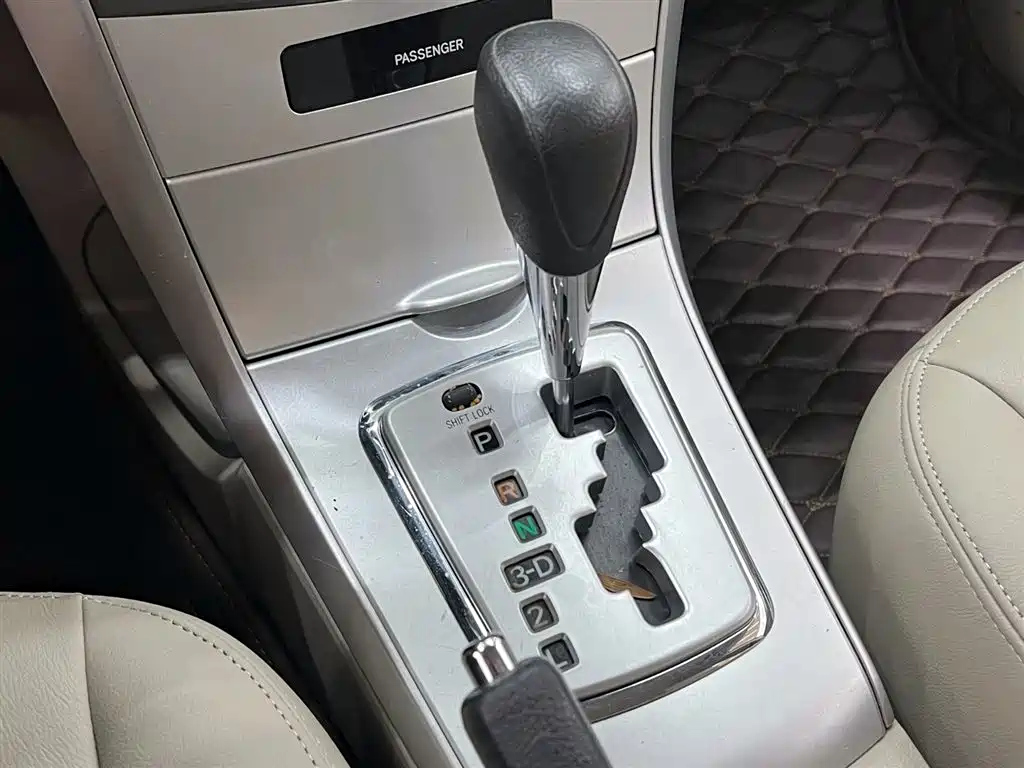 TOYOTA COROLLA 2012