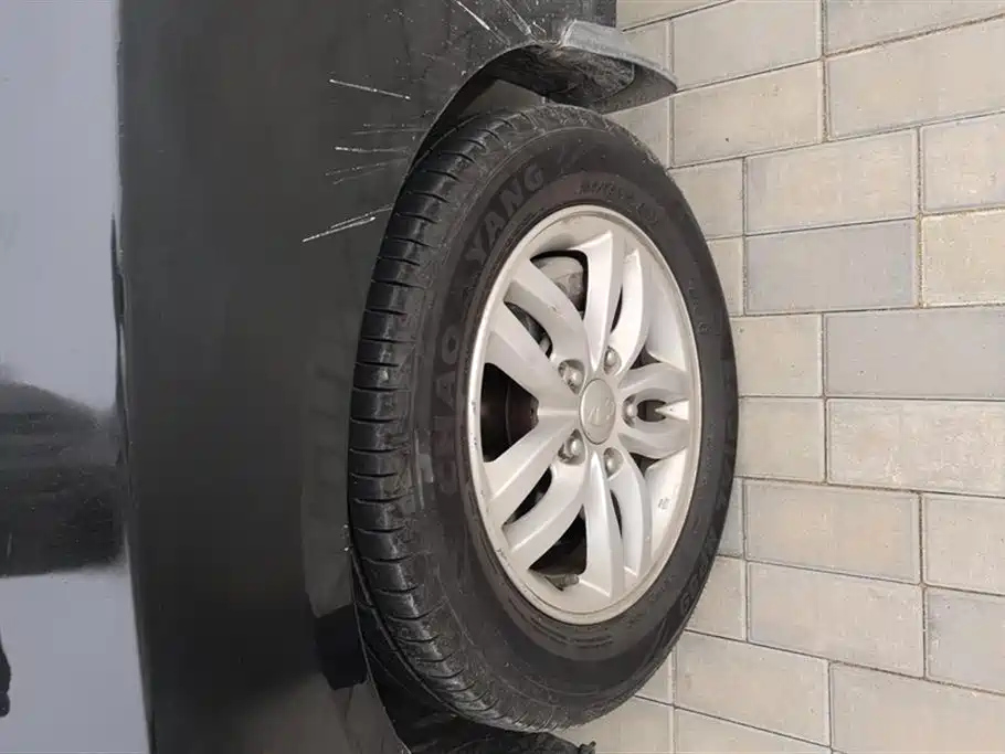 HYUNDAI CELESTA 2015