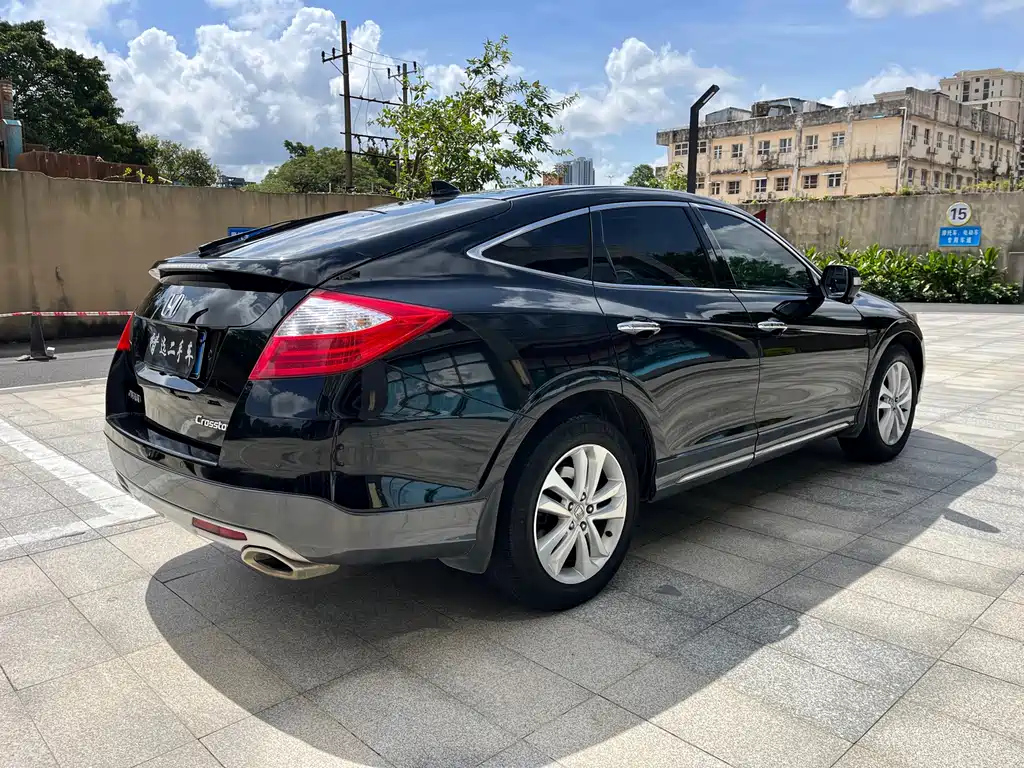 HONDA CROSSTOUR 2015